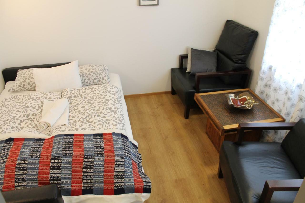 Mora Guesthouse Hagi  Esterno foto